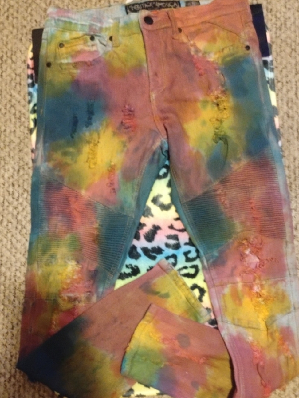 Tie-Dye Skinny Jeans with Distressed Detail - Multicolor